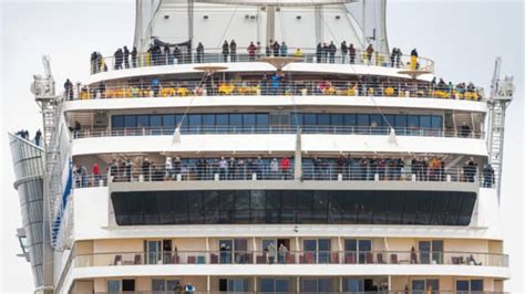 How Many People Can Fit in a Cruise Ship: Exploring the Limits of Floating Cities