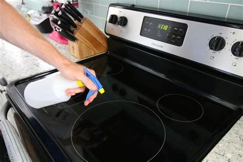 How to Clean an Electric Stove Top: Why Do Pancakes Always Stick to the Pan?